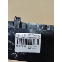 Крепление магнитофона 2116800134 на Mercedes-Benz Mercedes-benz 2116800134 2116800134