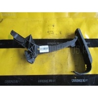 Педаль подачи топлива A2203000204 на Mercedes-Benz Mercedes-benz A2203000204 A2203000204