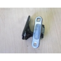 Петля двери шарнирная A2117201837 на Mercedes-Benz Mercedes-benz A2117201837 A2117201837