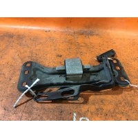 Подушка КПП A2122400318 на Mercedes-Benz E-Class W Mercedes-benz A2122400318 A2122400318