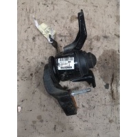 Подушка двигателя 12305-47070 на Toyota Ractis NSP Toyota 12305-47070 12305-47070