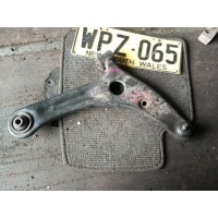 Рычаг Mitsubishi COLT PLUS Z23W 4013A033