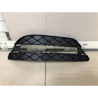 Решетка в бампер правая Mercedes-Benz Mercedes-Benz C-Class (W204) 2007-2014 A2048803324