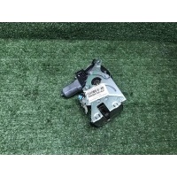 Замок крышки багажника Land Cruiser 200 (15-21) Toyota Параметр: Модель 2015 6939060061