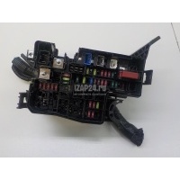 Блок предохранителей Toyota RAV 4 (2013 - 2019) 8263048010