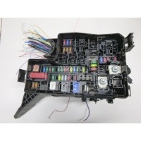 Блок предохранителей Toyota RAV 4 (2013 - 2019) 8263048010