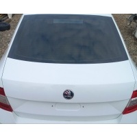 Крышка багажника Skoda Octavia A7 2018 5E5827025F, 5EU827023A