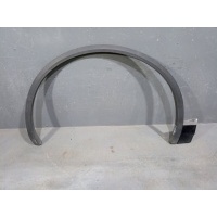 Накладка переднего крыла левого Volkswagen Touareg NF 7P6853717CGRU