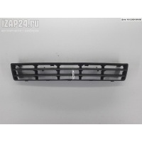 Решетка (заглушка) в бампер Перед. Volkswagen Golf-4 1999 1j0853677