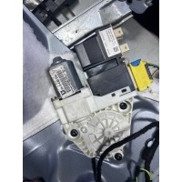 Моторчик стеклоподъемника передний правый Citroen C4 1 2005