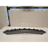 Решетка в бампер центральная Mercedes Benz W205 2014 2058850423