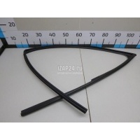 Уплотнитель стекла двери Toyota NX 200/300H 2014 6815178010