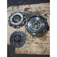 Комплект сцепления Volkswagen Golf 4 2000 068105271f