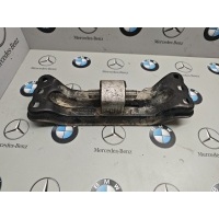 кронштейн коробки (балка кпп) Mercedes-Benz C-Класс 2018 A2052420901