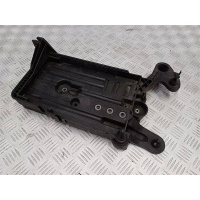 Полка аккумулятора Skoda Superb 2016 5Q0915321H, 5Q0915331J