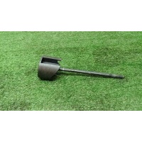 болт крепления запасного колеса VW Touareg 2002-2010 7L0601233A