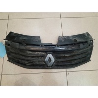 Решетка радиатора Renault Sandero 2009-2014 2011 8200798524