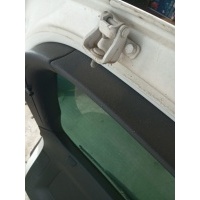 Петля крышки багажника R , БЕЛАЯ. Volkswagen Tiguan 2009