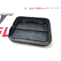 Клапан воздушный Tesla Model S 2013 1068034-00-C,6007556,2F2A