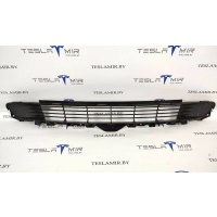 Заглушка (решетка) в бампер Tesla Model 3 2023 1085927-00,1516848-00