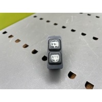 Кнопка стеклоочистителя Mercedes-Benz w126 1990 0018203410