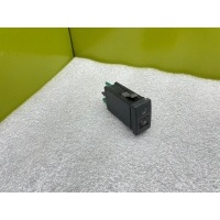 Кнопка обогрева сидений Audi A8 D2 1997 8D0963563