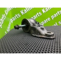 Кронштейн балки Audi A6 C5 Avant 2004 8E0501521, 8E0501521H, 8E0501521E, 8E0501522E, 8E0501522H