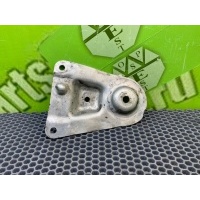 Кронштейн балки Audi A6 C5 Avant 2004 8D0399541
