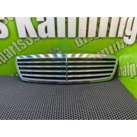 Решетка радиатора Mercedes-Benz C-Class W203 2002 A2038800183, 2038800183, A1089870540, N000000001454, A2038800223, A2038800183