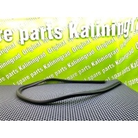 Уплотнительная резинка капота Bmw 7-Series E66 2004 51718240742, 5171 8240742
