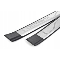 Skoda oe 5e0071303a накладка порога сталь