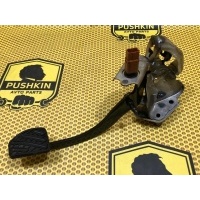 Педаль сцепления Nissan Juke F15 2013 465031KA0A