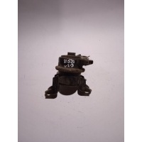 Опора ( подушка ) двигателя Toyota Corolla IX (2000—2004) ZZE120 ZZE122 ZZE121 CDE120 123050D051