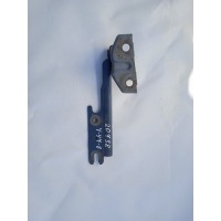 Петля капота правая Mazda 626 GF (1997—2002) GF GW GE4T52410