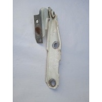 Петля капота левая Audi A6 C5 (1997—2001) 4B2 4B4 C5 4B0823301D
