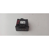 БЛОК USB Cadillac XT6 2022 13529869