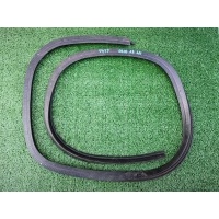 уплотнитель стекла двери JEEP GRAND CHEROKEE (WJ) 1999-2004 JEEP GRAND CHEROKEE (WJ) 1999-2004 2002 55136053AC,