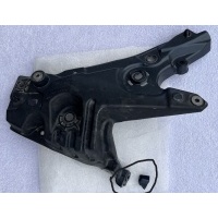 Каретка крепление крыла правое volvo s60 v60 32288931
