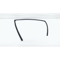 Уплотнитель стекла двери Toyota Camry 70 2019 6814133130
