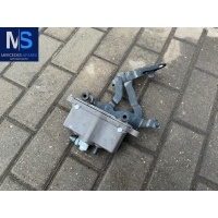 Петля капота правая Mercedes C W204 2011 A2048800228,A2129066301,A2048870210,2048800228