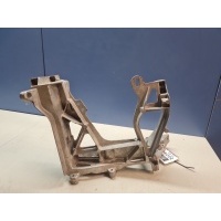 Кронштейн панели радиатора правый Mercedes C-klasse W205 2014- A2056221600