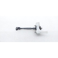 Ограничитель двери Toyota Land Cruiser 200 2014 6861060130, 68610-60130, 68610-60132