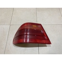 Фонарь правый Mercedes-Benz E-класс W210/S210 (1995—1999) 2108204364