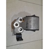 Опора двигателя правая Hyundai Accent II (1999—2012) 2181025110, 21810-25110