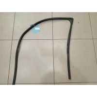 Уплотнитель стекла двери передней левой Renault Sandero 2009-2014 2011 8200950248