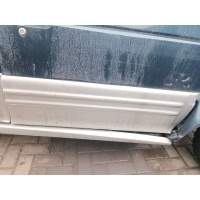 Молдинг двери передней правой Hyundai Galloper 1999