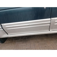 Молдинг двери передней левой Hyundai Galloper 1999