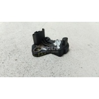 Датчик положения коленвала Land Rover C30 (2006 - 2013) LR000681