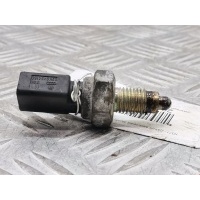 Датчик включения заднего хода (лягушка) Volkswagen Golf 4 (1997-2004) 1999 02K945415C,02K945415C