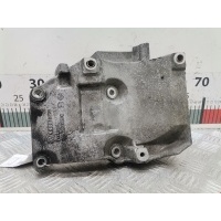 Кронштейн кондиционера Volkswagen Passat 5 GP (2000-2005) 2002 038260885C,038260885C